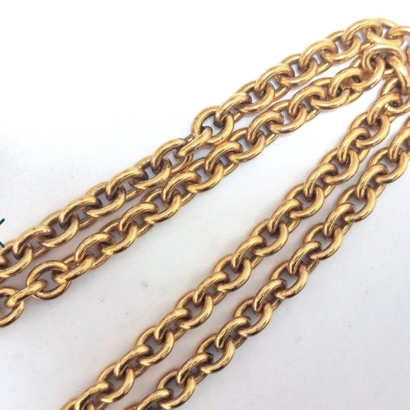 ✨ RARE Vintage CHANEL Quilted CC Logo Pendant Necklace ✨👜 Bold • 💯 Authentic - Picture 5 of 12